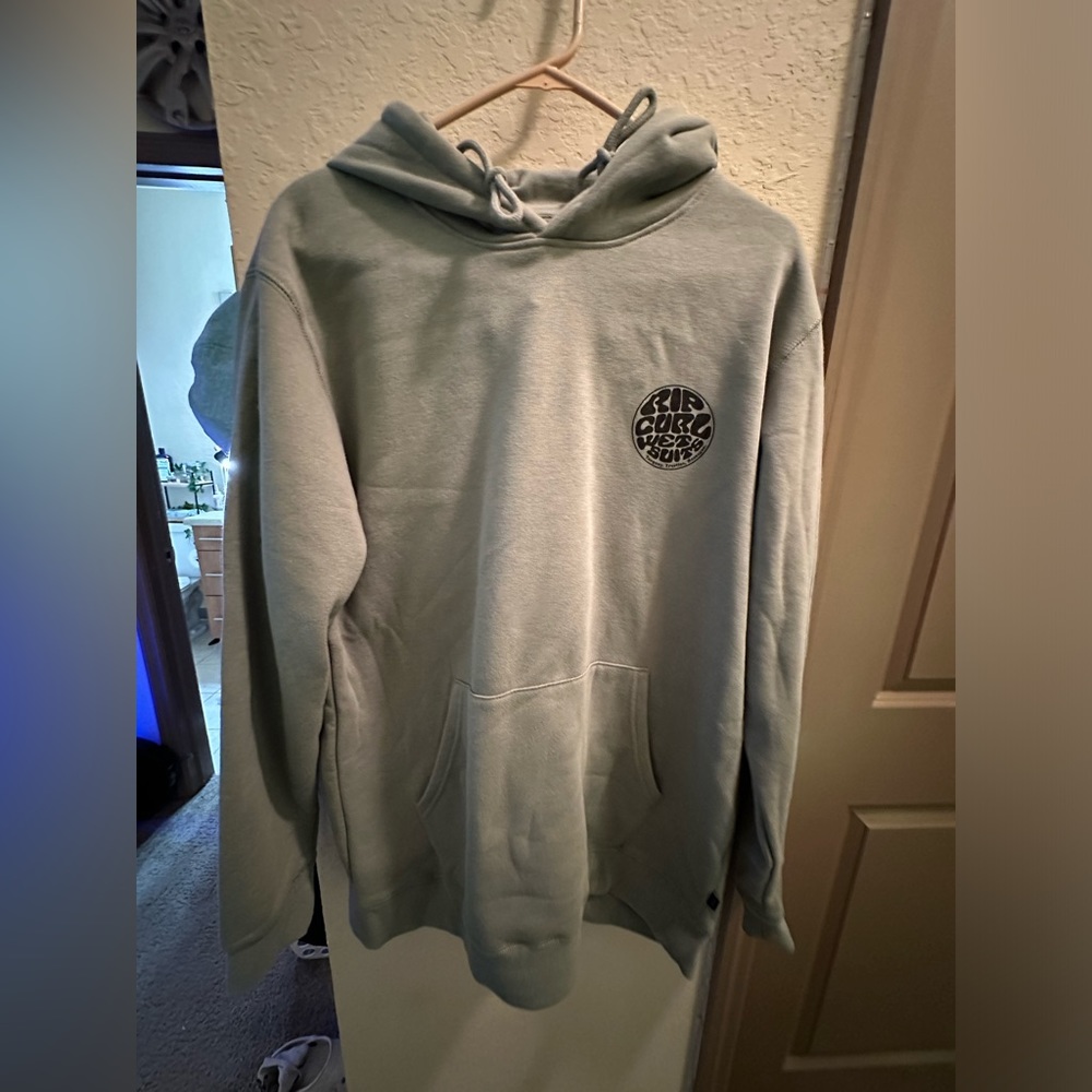 Stylish Green Ripcurl Hoodie: Comfy & Oversized